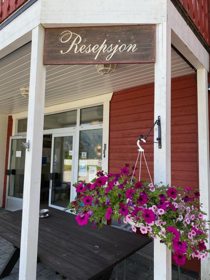 Traedal Hotel Sunndalsøra Zewnętrze zdjęcie