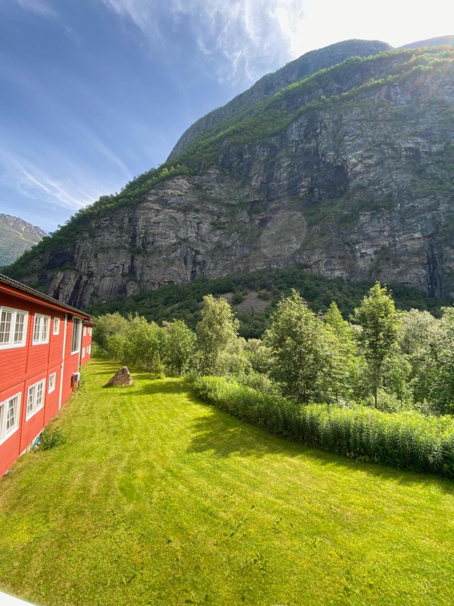 Traedal Hotel Sunndalsøra Zewnętrze zdjęcie